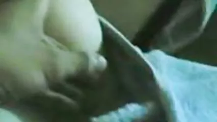 האפרוח עם המאמן סיים את האימון עם אורגזמה. סקס חינם לצפייה