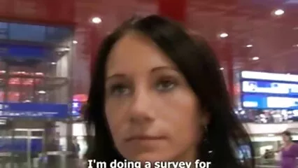 ילדה מושכת חזה מלטף את מצלמות סקס צפייה ישירה חינם הכוס.