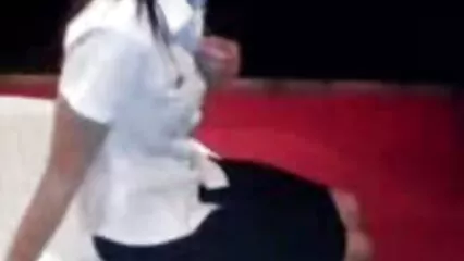 הבחור צר העין ליקק סרטי פורנו לצפייה חינם בשמחה את הכובע המתוק.