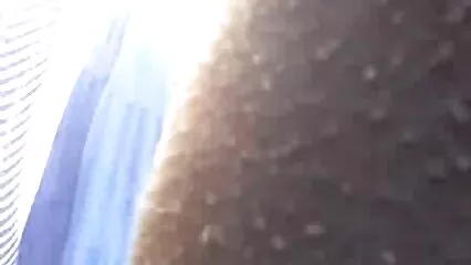 גברת שמנמנה מקבלת כוס מאוננת עם מייבש שיער בסלון עילית. צפיה ישירה סרטי סקס