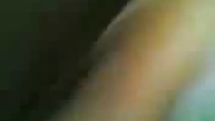 בלונדינית ערמומית עם רצועה בתחת סרטוני פורנו לצפייה ישירה דפקה ג'ינג'י.