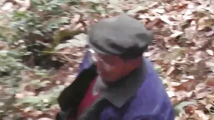 הבלונדינית לוקחת שני פורנו לצפייה חינם איברים בבת אחת בחוריה.