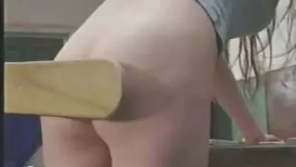 גברת לבנת שיער חזרה הביתה סרטי פורנו לצפיה ישירה חינם וסיימה עם ויברטור.