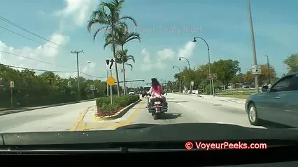 שכנה בלתי סקס צפיה ישירה נסבלת דפקה בחורה צעירה בכוס.