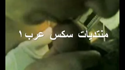 מכשפה סרטי פורנו לצפיה בחינם עדינה מוחלפת מתחת לחבר המקועקע
