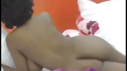 גבר שחור סקס לצפייה חינם מזיין לקוח סקסי חזה.