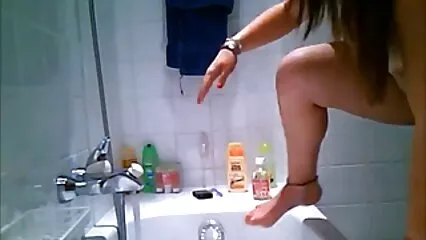 שני זין שחורים לזיין חור של סרטי סקס צפיה ישירה ברונטית.