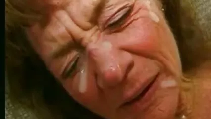 התלמידה סרטי סקס חינם לצפייה ישירה המשוחררת החליפה את עצמה במורה