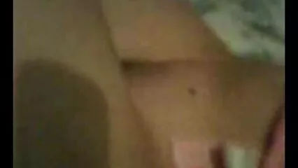 המומחה נתן סקס צפיה ישירה כוס בעיסוי למטופלת שלה.